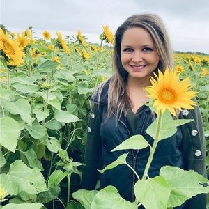 Meet your Posher, Ashley